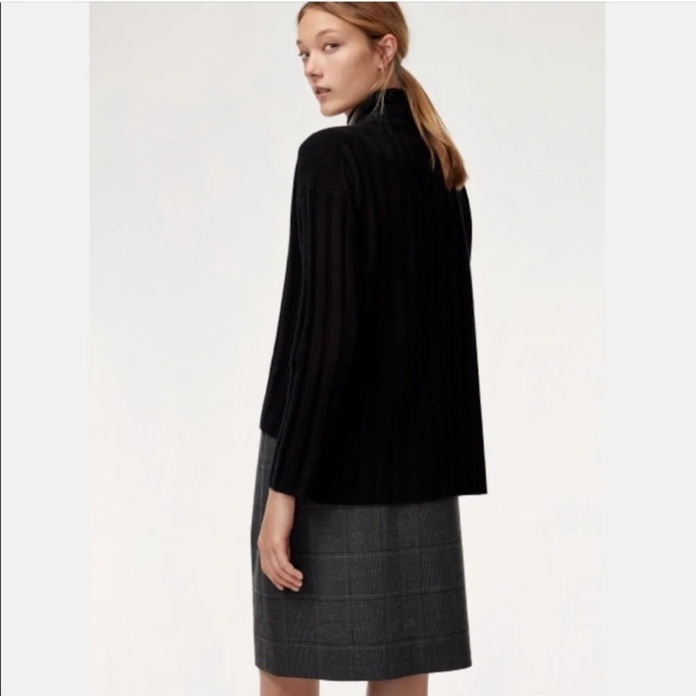 ✨HOST PICK✨ Aritzia The Group by Babaton Jimmy Tie Waist Skirt - Grey Plaid - Picture 2 of 10